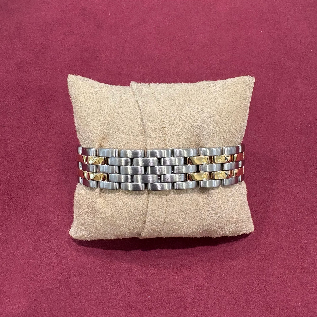 Cartier Panthère Ref. 83957 Rückseite auf Kissen