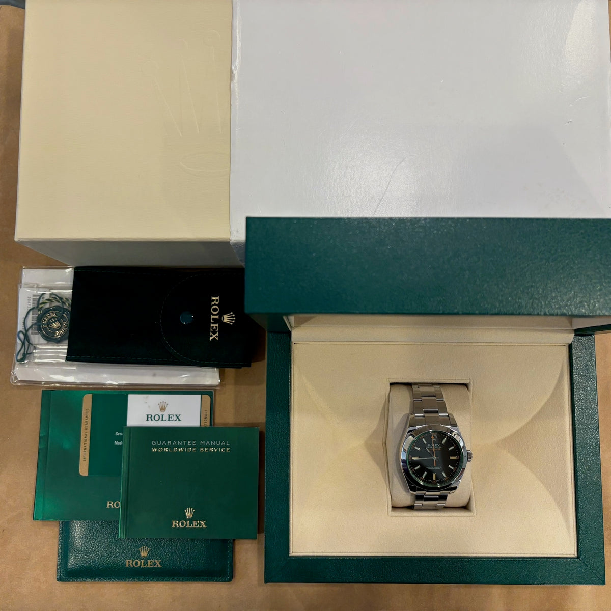 Rolex Milgauss 116400GV Full Set mit Box, Umkarton, Garantiekarte 2017, Hangtag und Reiseetui