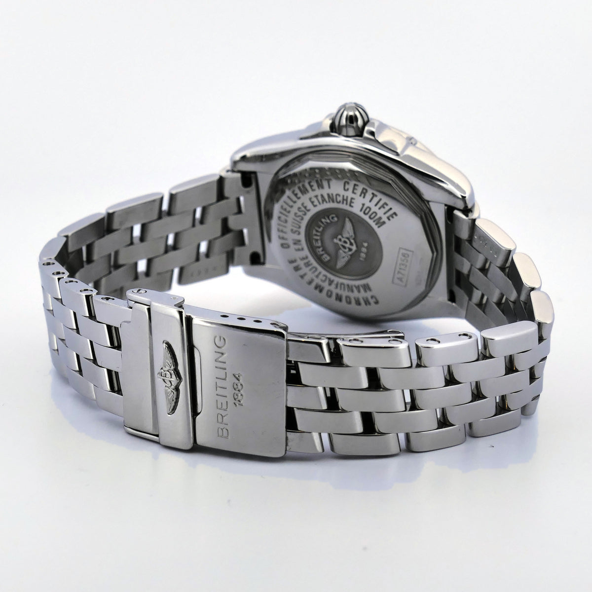 Gehäuseboden der Breitling Cockpit Lady mit Gravur Chronometre Officiellement Certifie und Referenz A71356