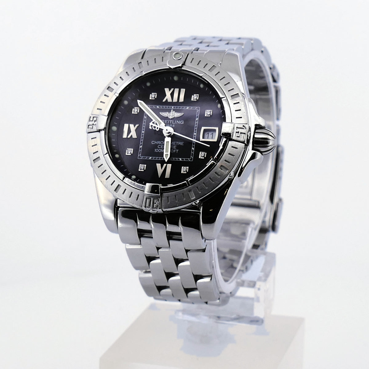 Breitling Cockpit Lady Ref. A71356 in Edelstahl mit schwarzem Zifferblatt und Diamantindizes, seitliche Ansicht