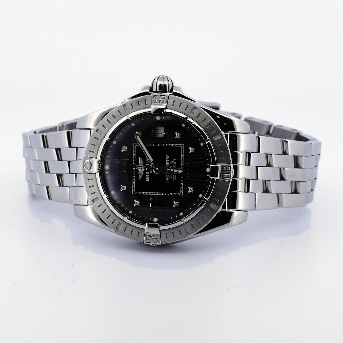 Breitling Cockpit Lady 32 mm liegend mit ausgebreitetem Pilotband aus Edelstahl