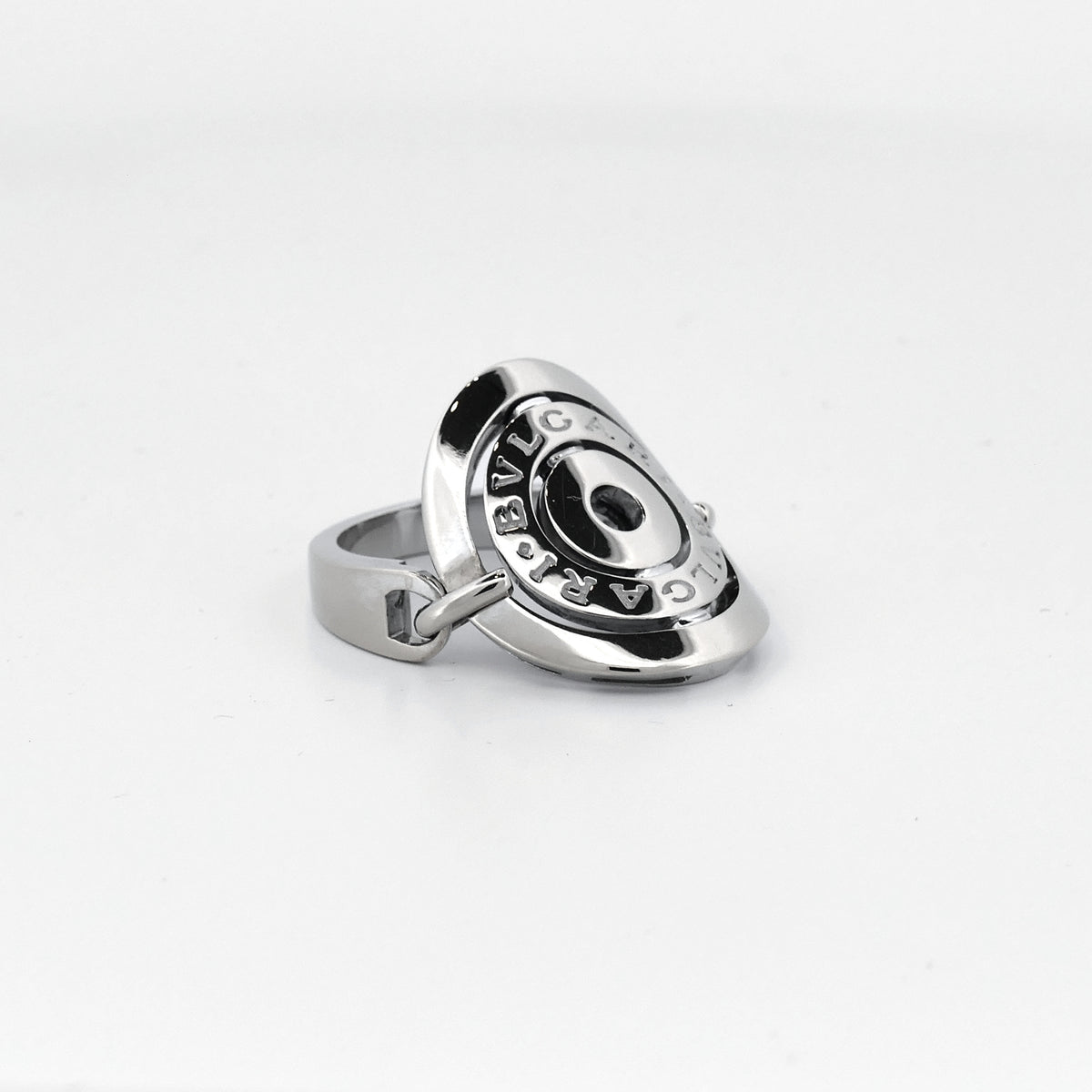 Bulgari Astrale Cerchi Ring Größe 56 aus Weißgold liegend