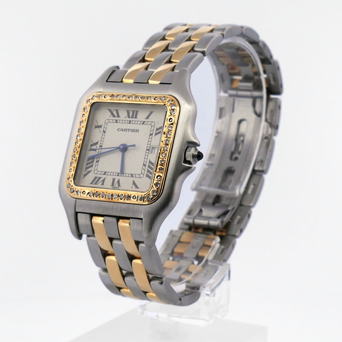 Cartier Panthère Ref. 83957 von der Kronenseite mit blauem Cabochon