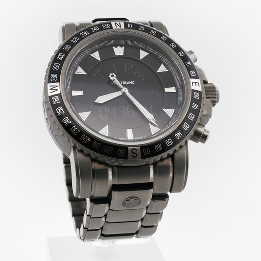 Montblanc Sport XXL Ref. 7062 Titan Multifunktion, 44 mm, schwarzes Zifferblatt mit Digitalanzeige und Kompasslünette