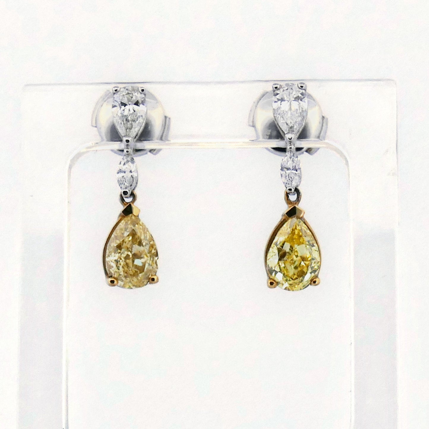 Gematchtes Paar Fancy Intense Yellow Diamanten im Pear Cut, 1,03 und 1,00 Karat