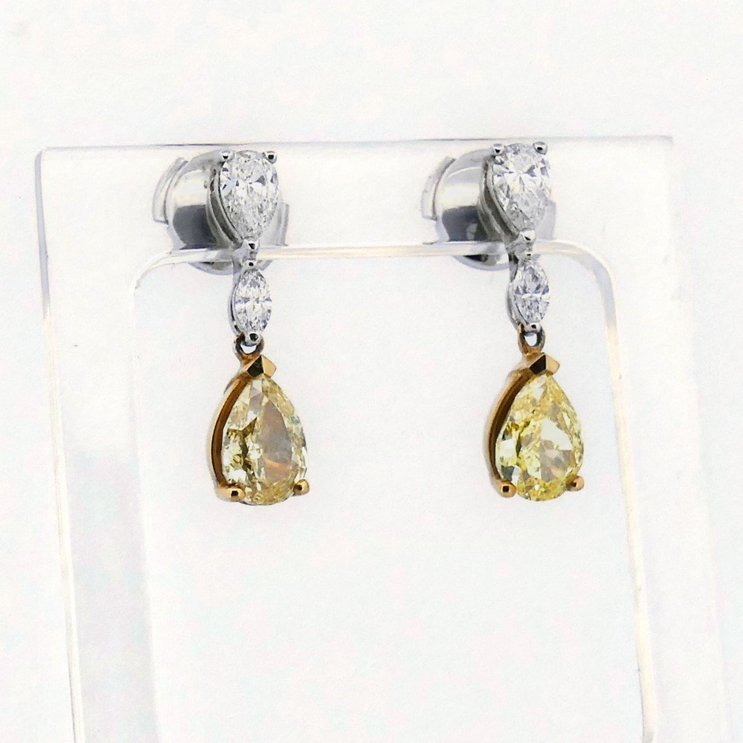 Ohrhänger in 750 Gold mit zwei natürlichen gelben Diamanten, 2,03 ct Fancy Intense