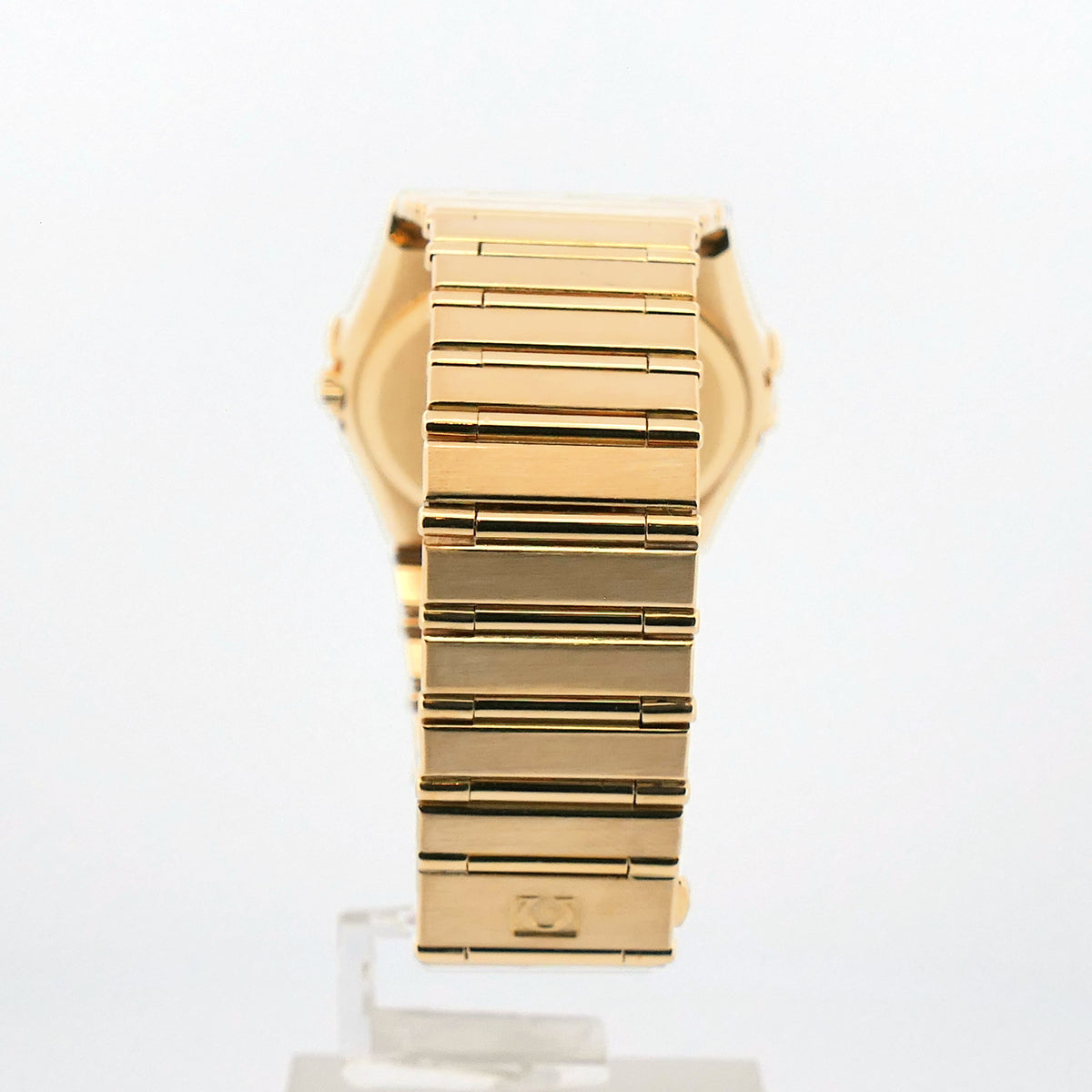 Rückseite der Omega Constellation 396.1080 mit Gliederband aus 18 Karat Gelbgold