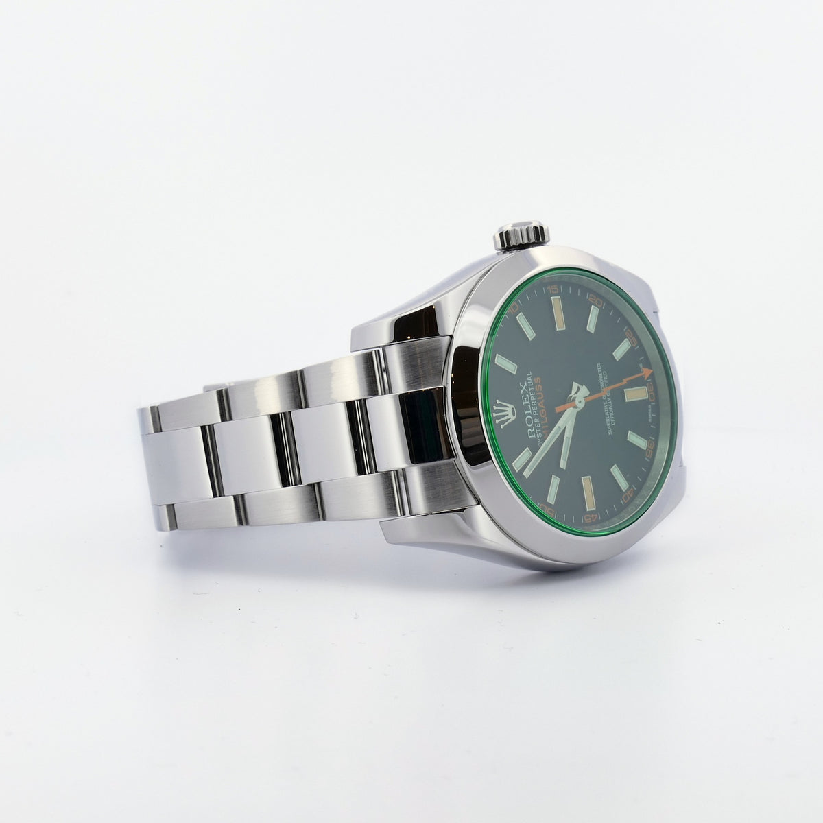 Rolex Milgauss 116400GV liegend schräg, Gehäuseflanke und Oyster Band