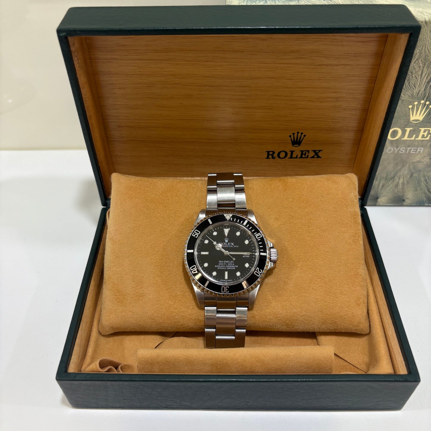 Rolex Sea-Dweller 4000 Ref. 16600, Baujahr 2000, Full Set aus prominenter Provenienz