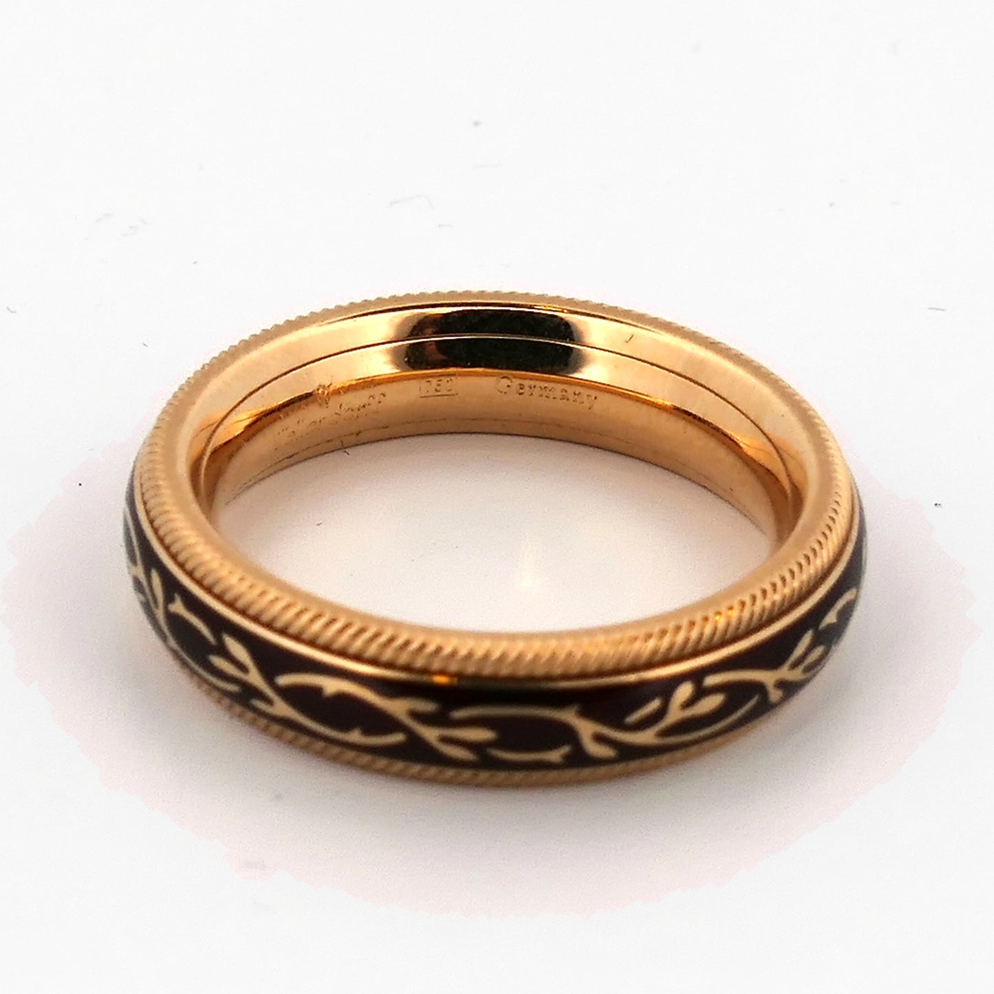 Wellendorff Ring Nougat Gelbgold 750 in liegender Ansicht von oben